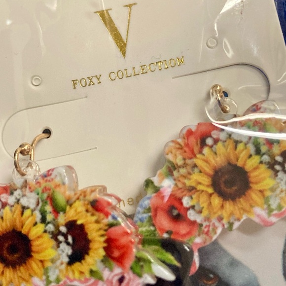 NWT flower power cow earrings - Picture 3 of 6